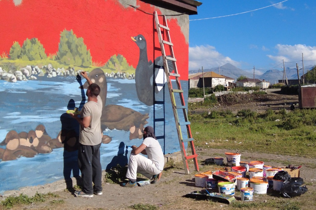 velvet-scoter-mural-tabatskuri-scaled